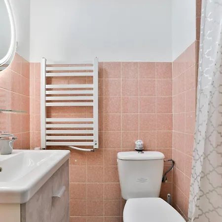 Moderne - 3 Frontieres - Aeroport De Bale - Parking * Saint-Louis (Haut-Rhin)