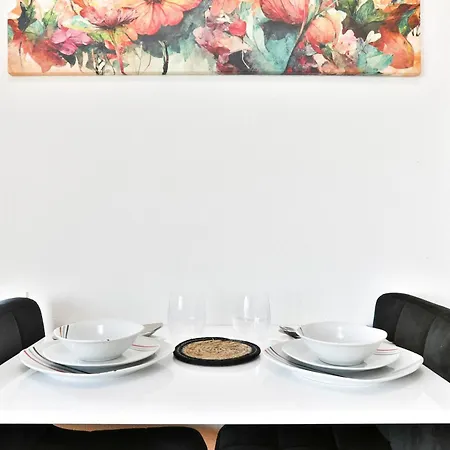 Moderne - 3 Frontieres - Aeroport De Bale - Parking Apartment