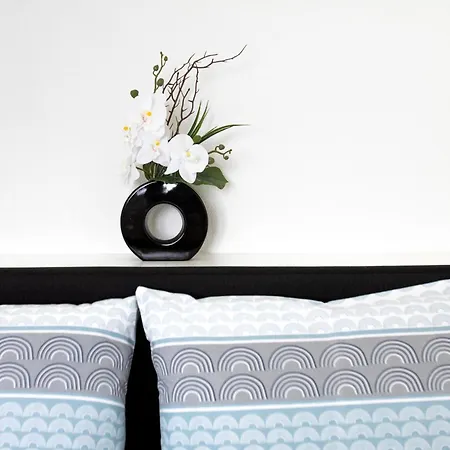 Moderne - 3 Frontieres - Aeroport De Bale - Parking Saint-Louis (Haut-Rhin)