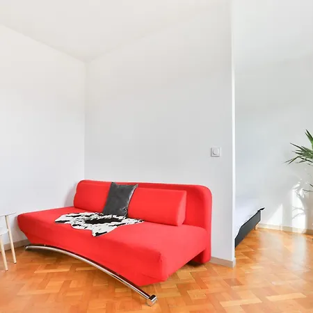 Moderne - 3 Frontieres - Aeroport De Bale - Parking * Saint-Louis (Haut-Rhin)