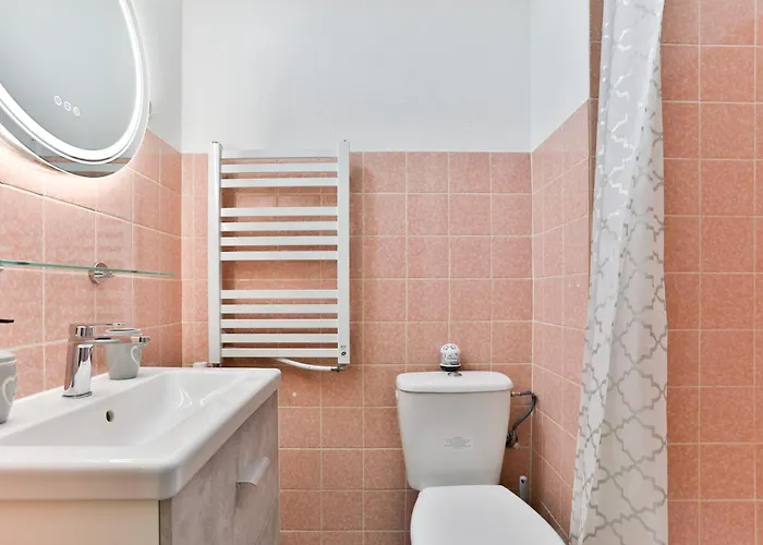 Moderne - 3 Frontieres - Aeroport De Bale - Parking * Saint-Louis (Haut-Rhin)